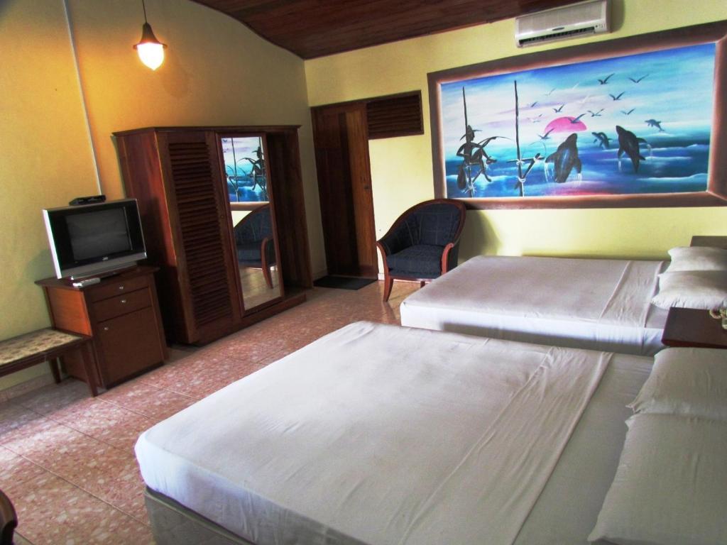 Miltons Beach Resort Unawatuna Room photo