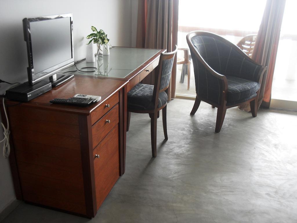 Miltons Beach Resort Unawatuna Room photo
