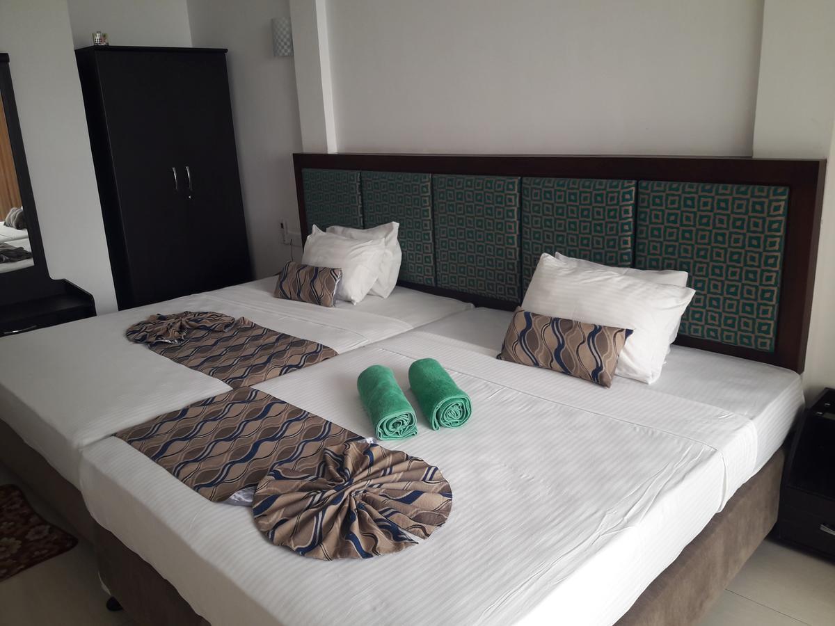 Miltons Beach Resort Unawatuna Exterior photo