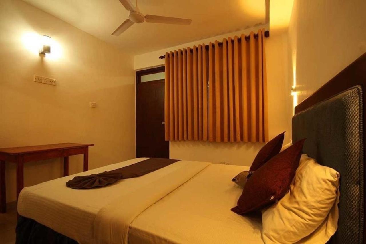 Miltons Beach Resort Unawatuna Exterior photo