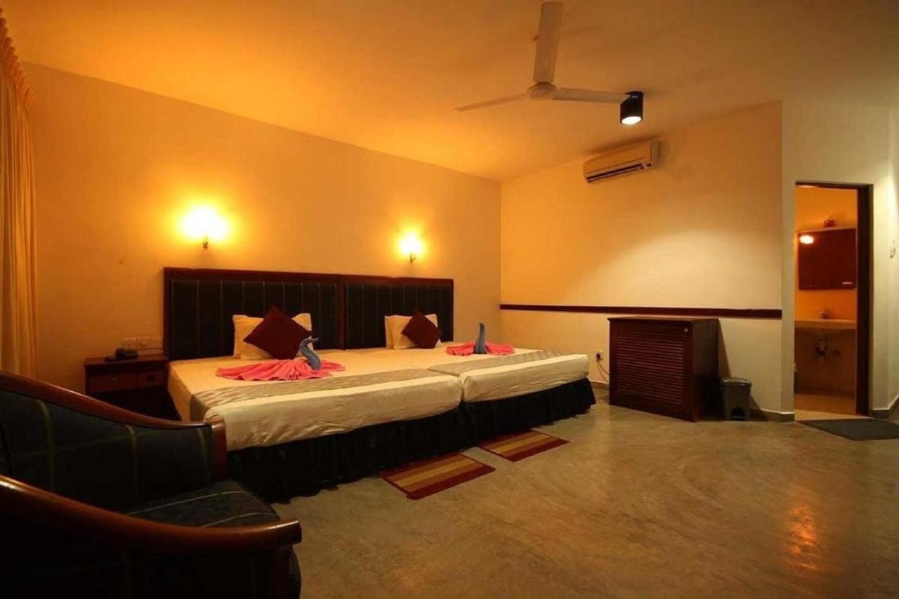 Miltons Beach Resort Unawatuna Exterior photo