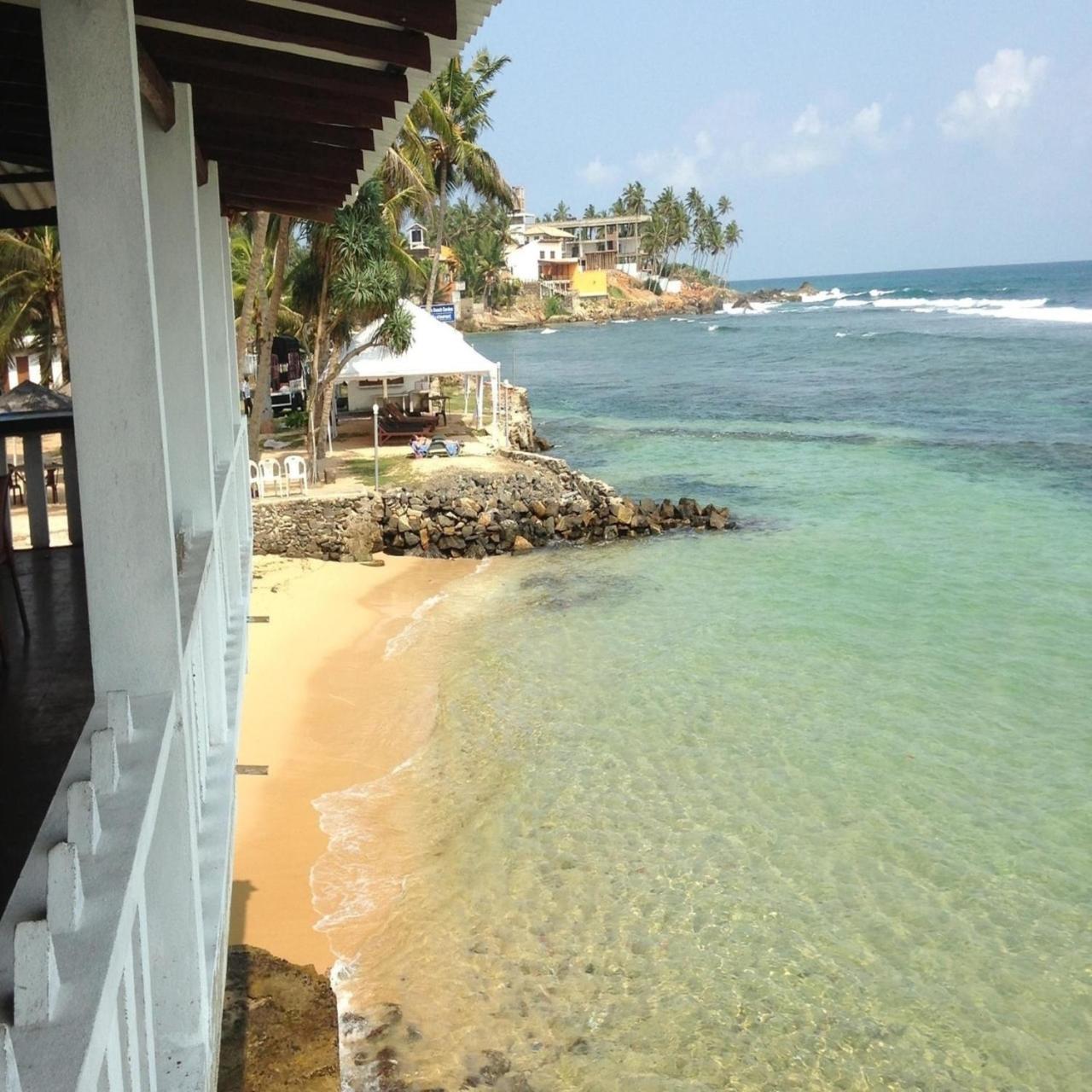 Miltons Beach Resort Unawatuna Exterior photo